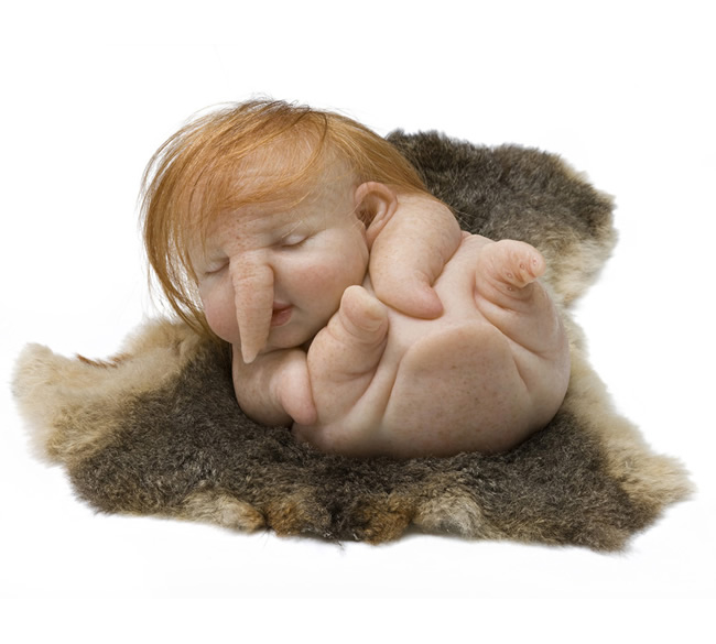 Patricia Piccinini hyper realists sculptures